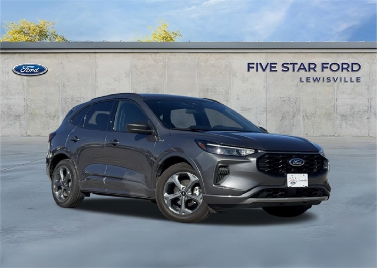 2024 Ford Escape ST-Line's photo