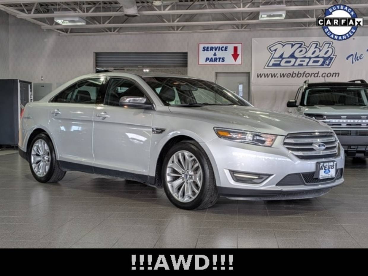 Used 2015 Ford Taurus Limited with VIN 1FAHP2J83FG110934 for sale in Highland, IN