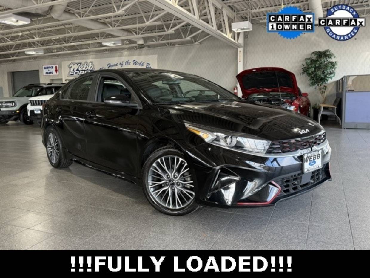 2023 Kia Forte GT-Line's photo