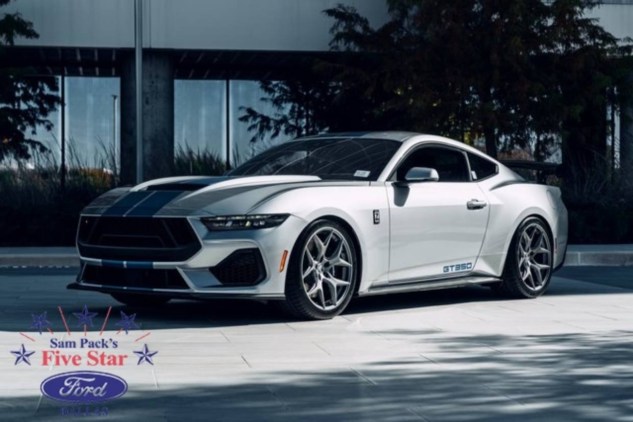 2025 Ford Mustang GT Premium's photo