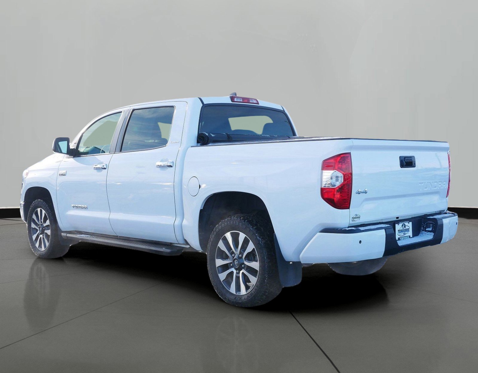 Used 2021 Toyota Tundra Limited with VIN 5TFHY5F18MX992507 for sale in St. Cloud, Minnesota