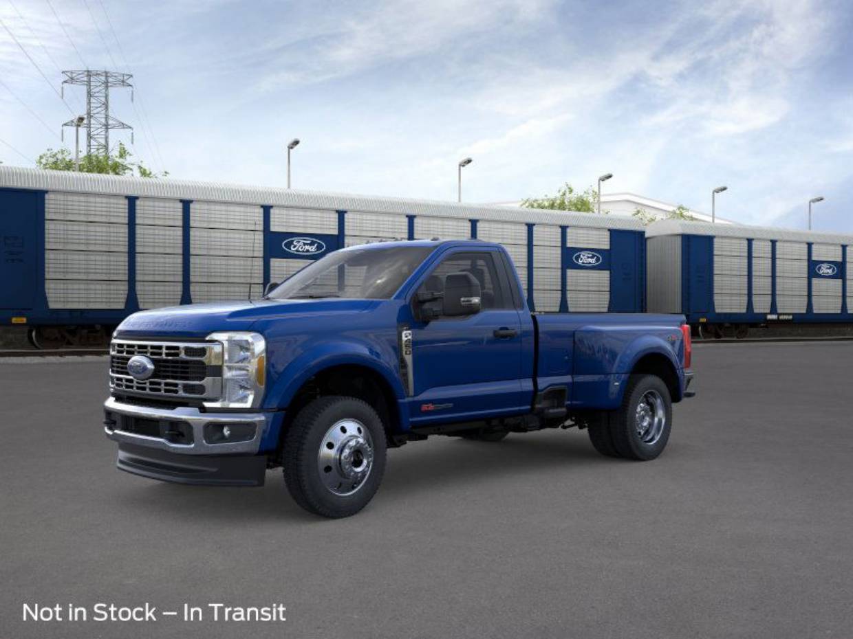 2026 Ford F-450 Super Duty XLT's photo