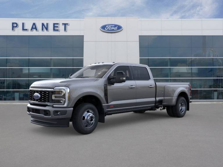 2026 Ford Super Duty F-350 DRW Platinum 4WD Crew Cab 8' Box