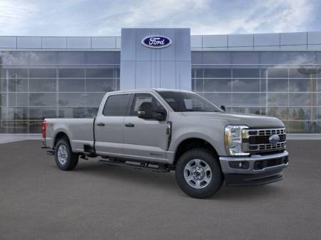 2026 Ford Super Duty F-350 SRW XLT