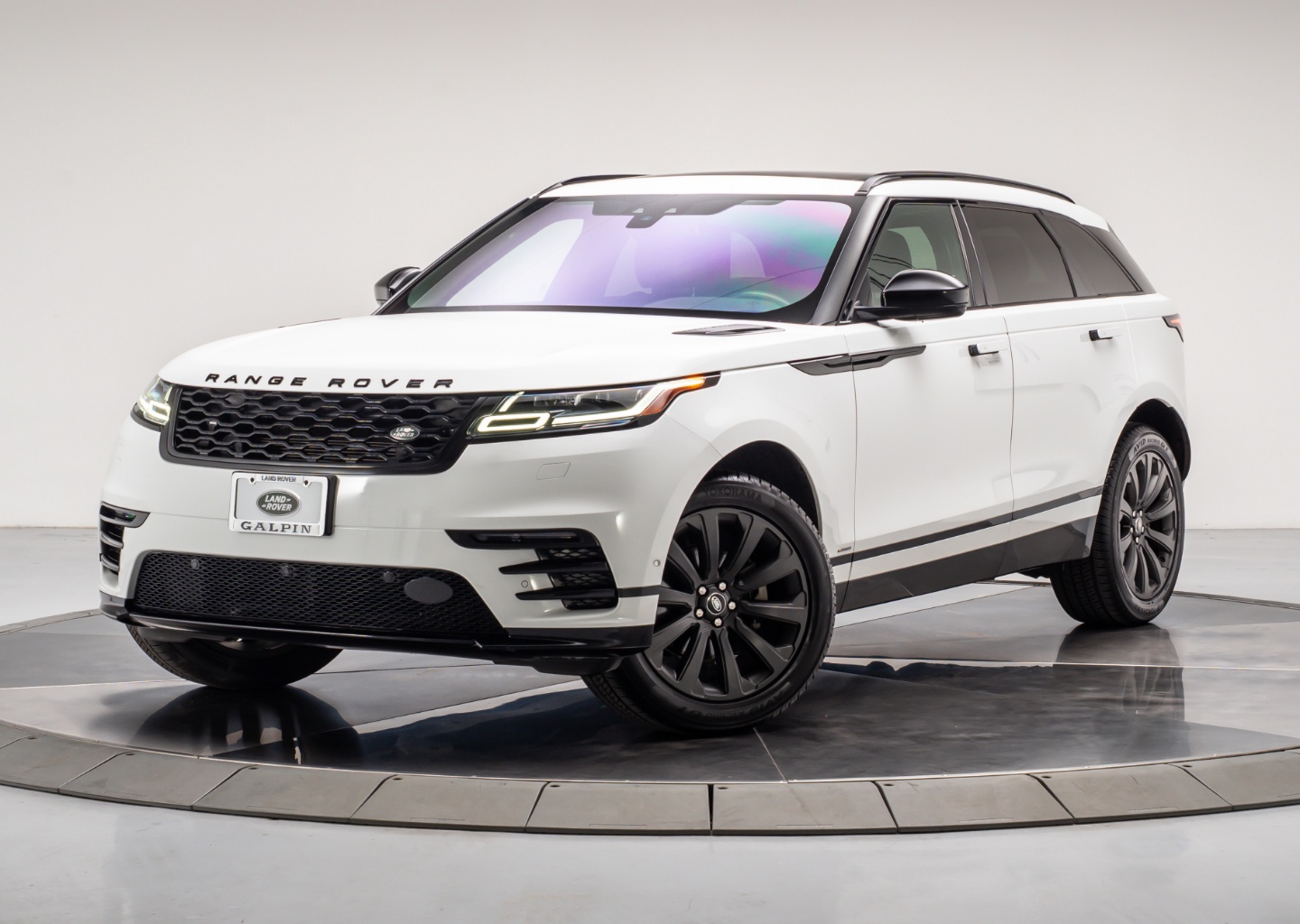 2019 Land Rover Range Rover Velar SE's photo