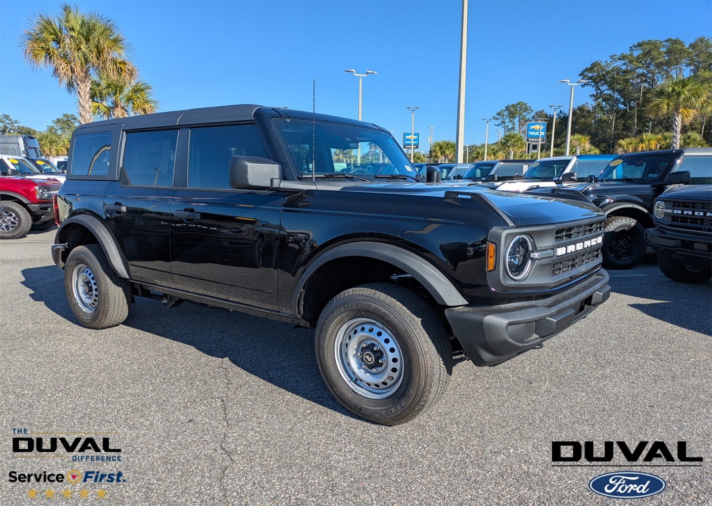 2025 Ford Bronco 4-Door Base's photo