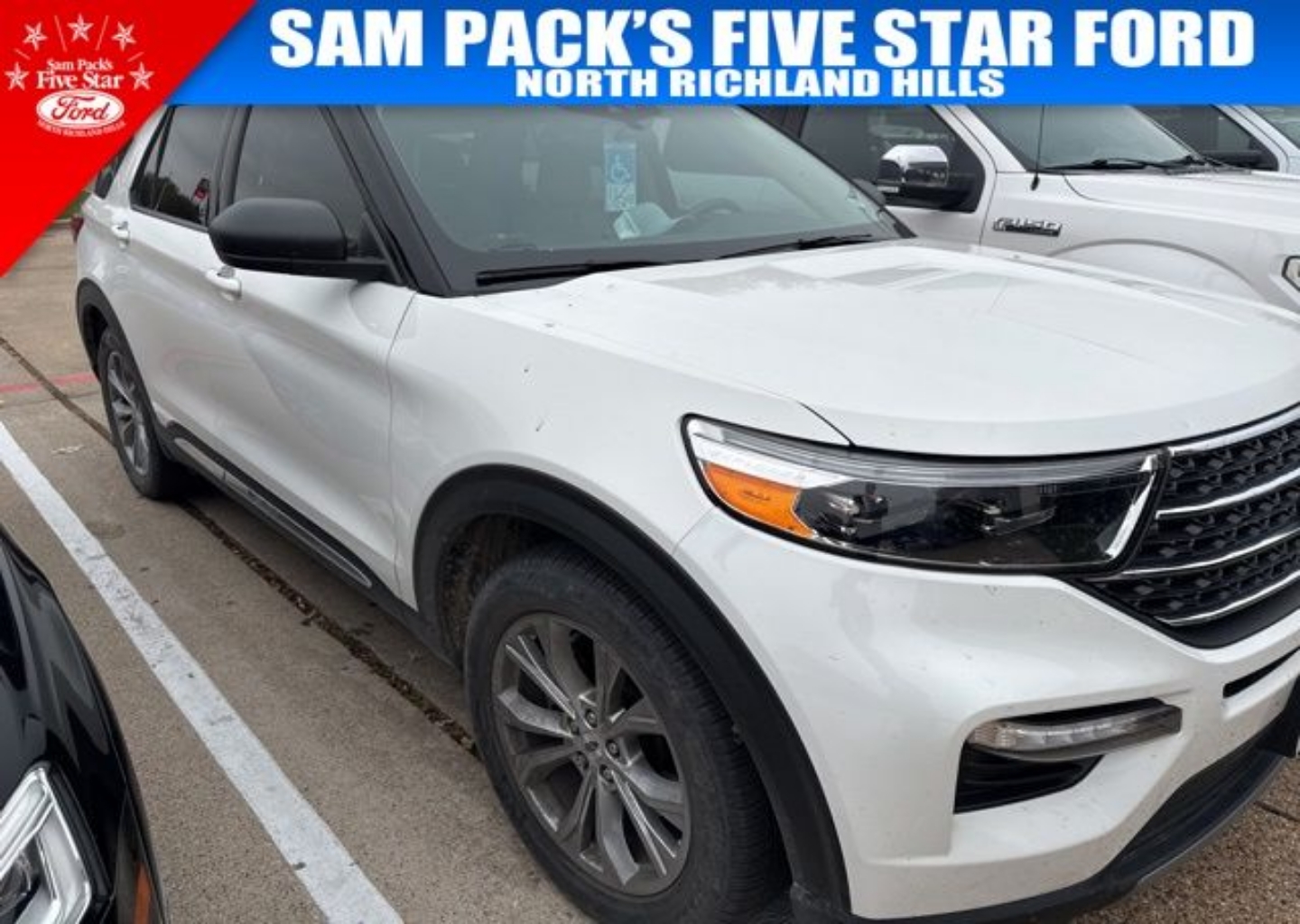 2022 Ford Explorer XLT's photo