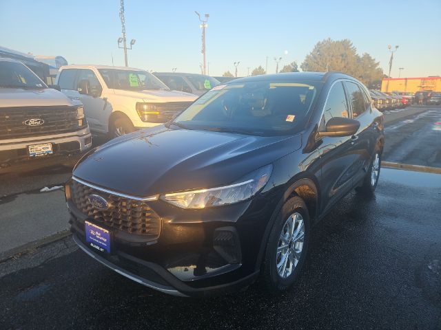 2024 Ford Escape Active's photo