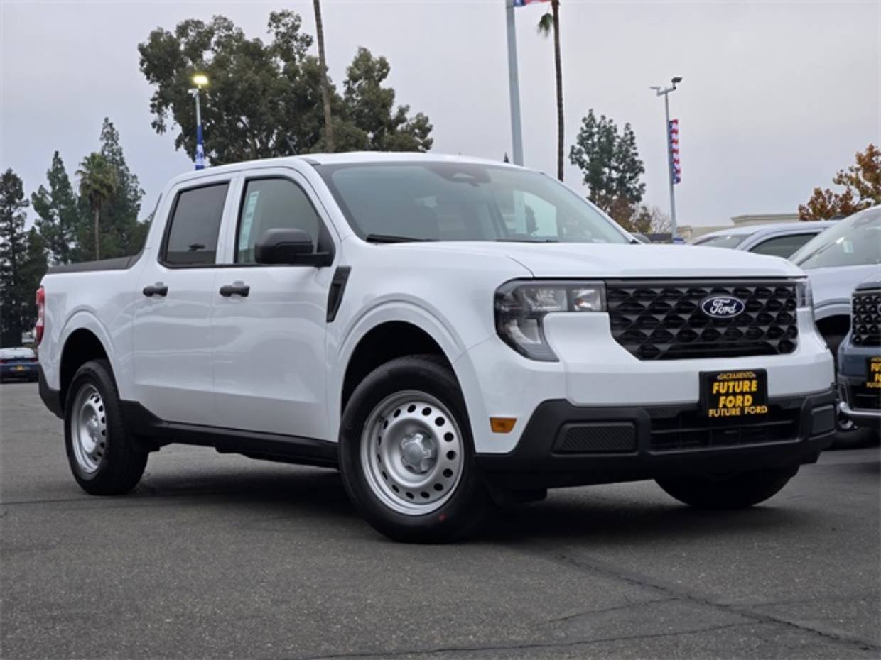 2025 Ford Maverick XL's photo