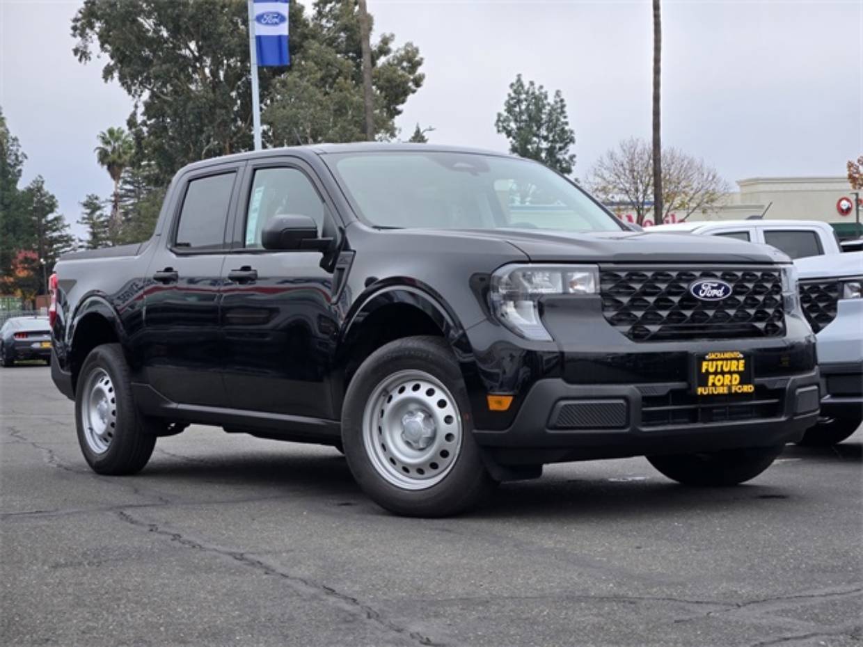 2025 Ford Maverick XL's photo