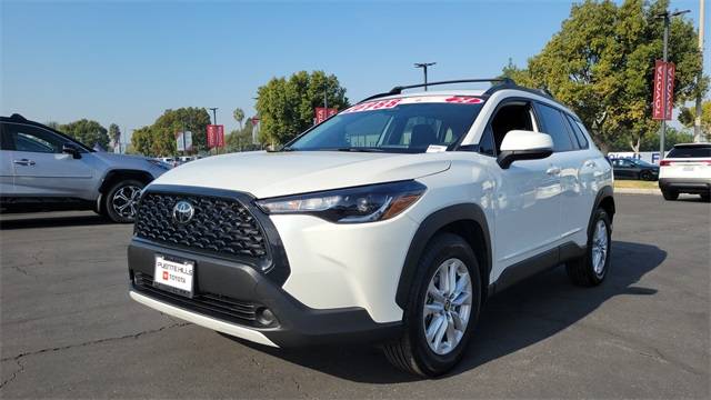 2024 Toyota Corolla Cross LE