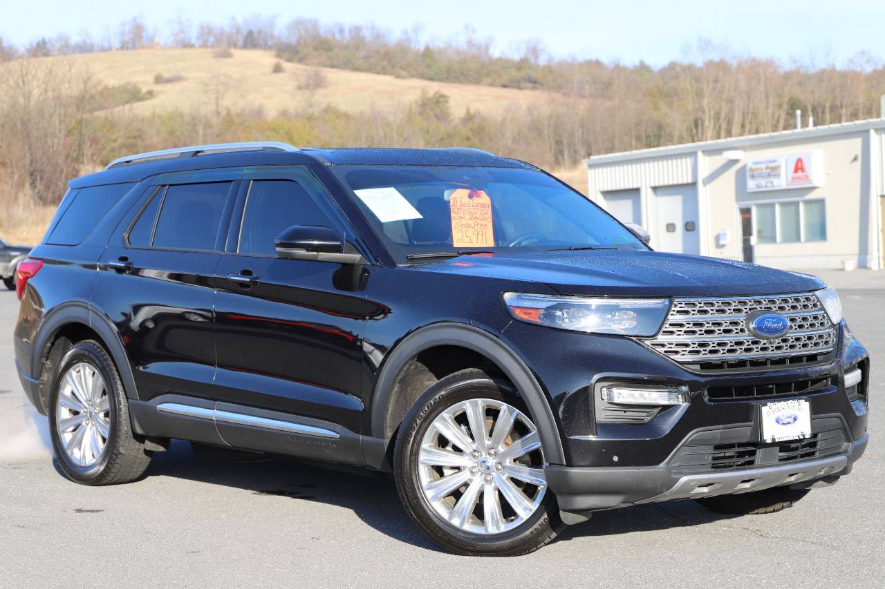2020 Ford Explorer Limited's photo