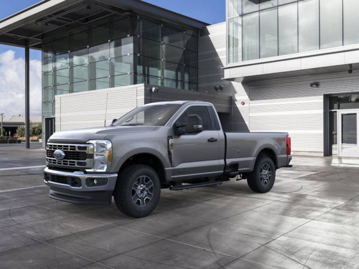 2025 Ford F-350 Super Duty XLT's photo