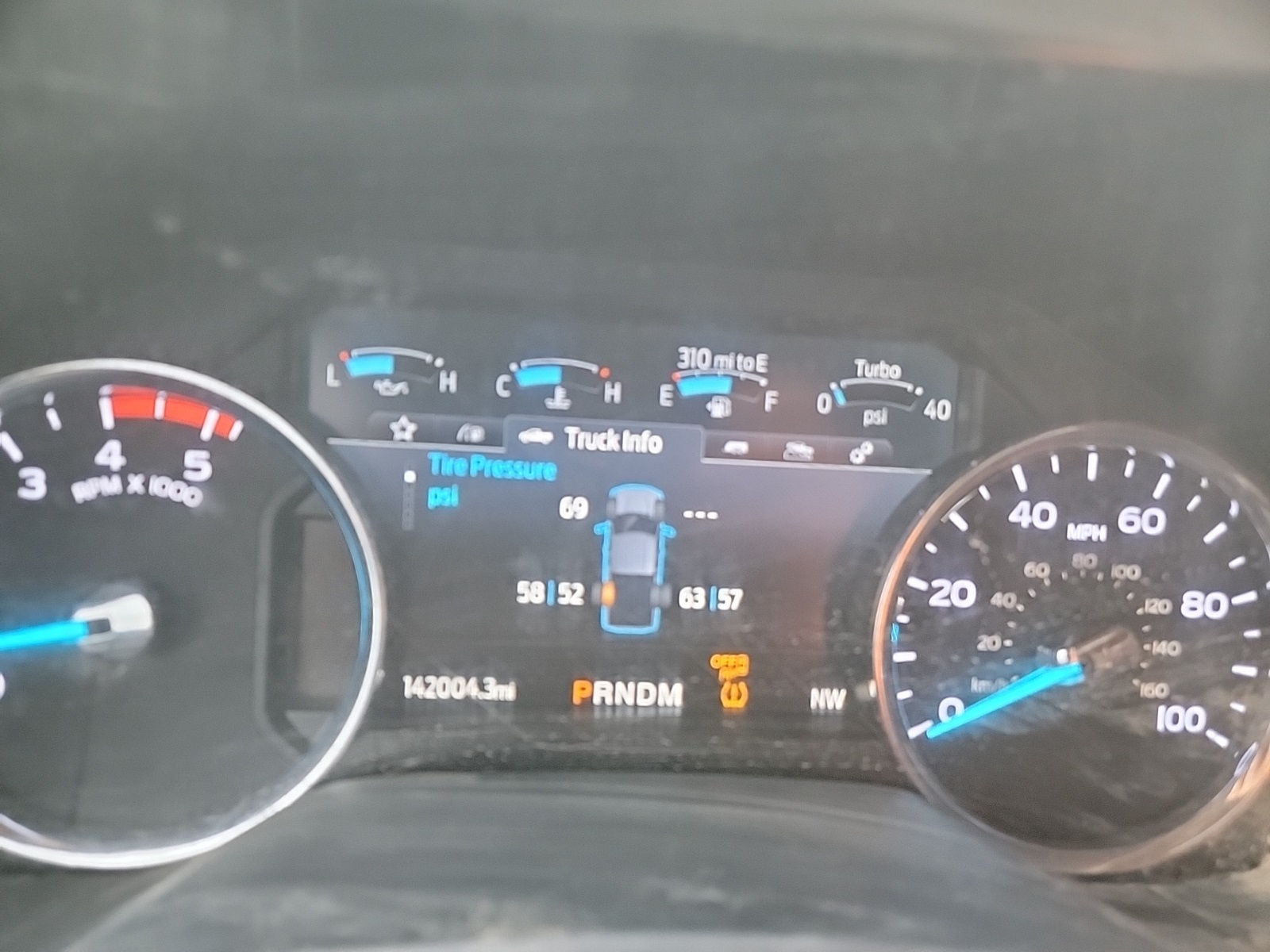 2022 Ford F-350 Super Duty Lariat's photo