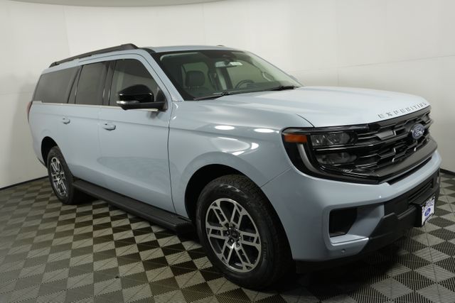 2025 Ford Expedition Active's photo