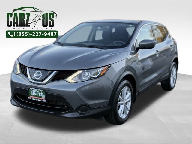 2018 Nissan Rogue Sport S's photo