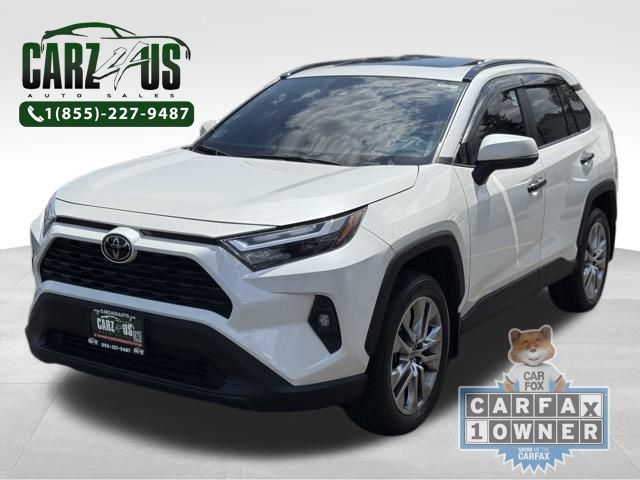 2022 Toyota RAV4 XLE Premium's photo