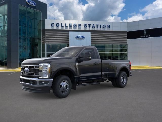 2026 Ford F-350 Super Duty XLT's photo