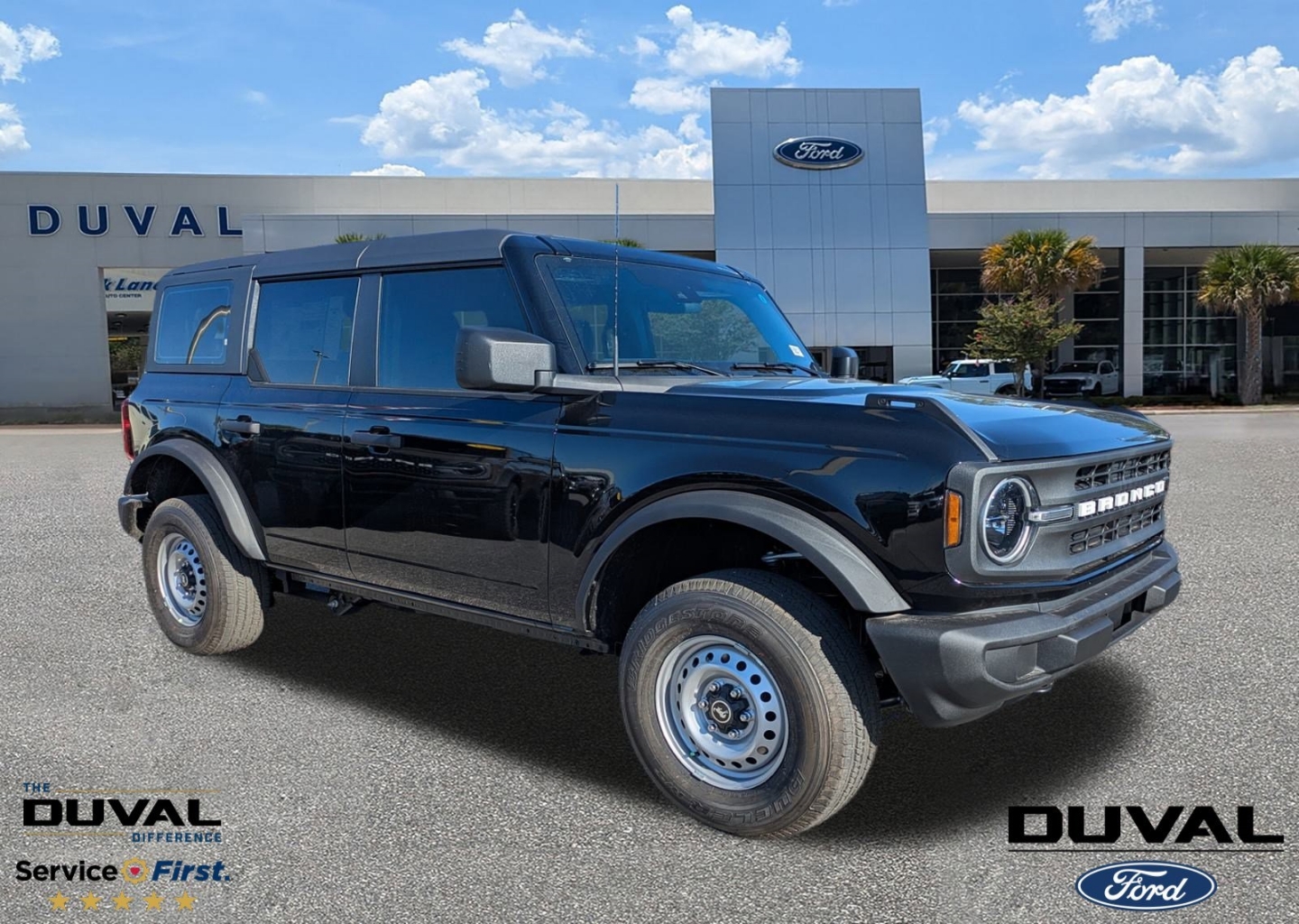 2025 Ford Bronco 4-Door Base's photo