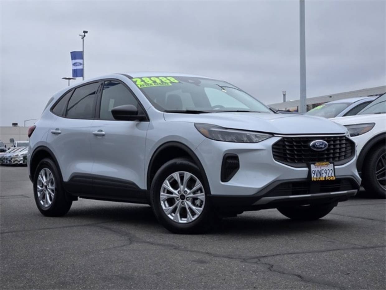 2025 Ford Escape Active's photo