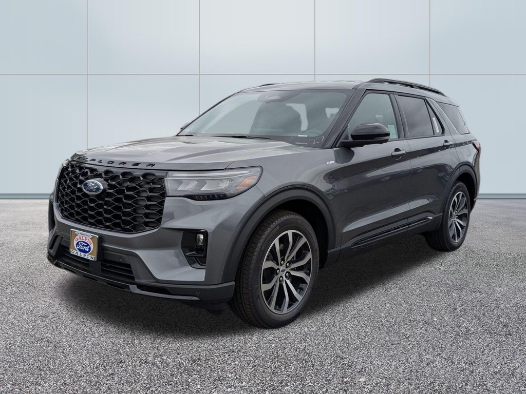 2025 Ford Explorer ST Line