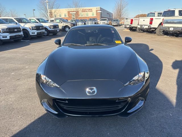 Used 2022 Mazda MX-5 Miata RF Grand Touring with VIN JM1NDAM72N0507657 for sale in Kansas City