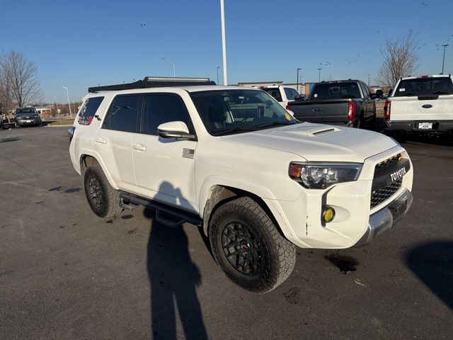 2019 Toyota 4Runner TRD Off-Road Premium's photo
