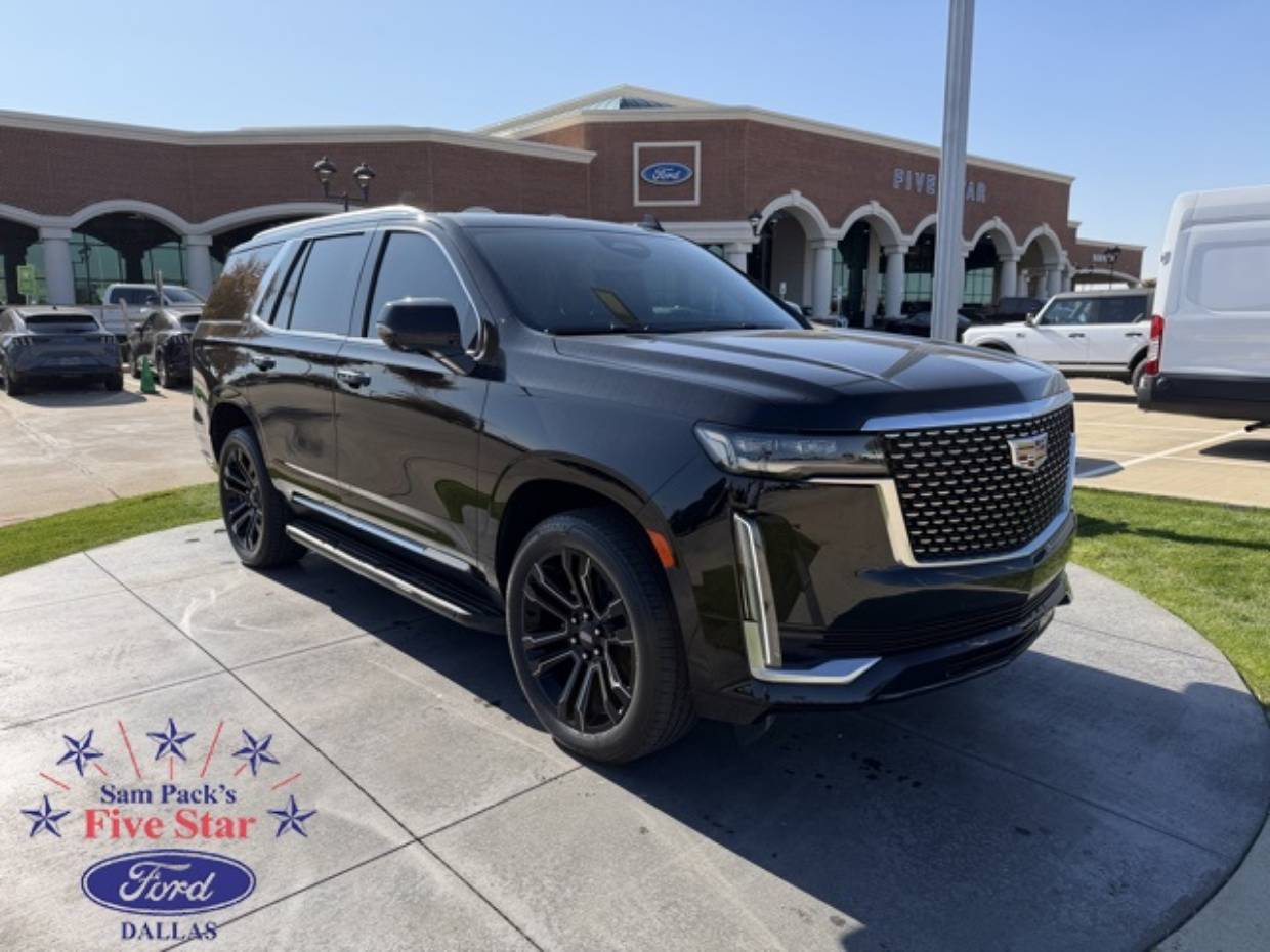 2021 Cadillac Escalade Luxury's photo