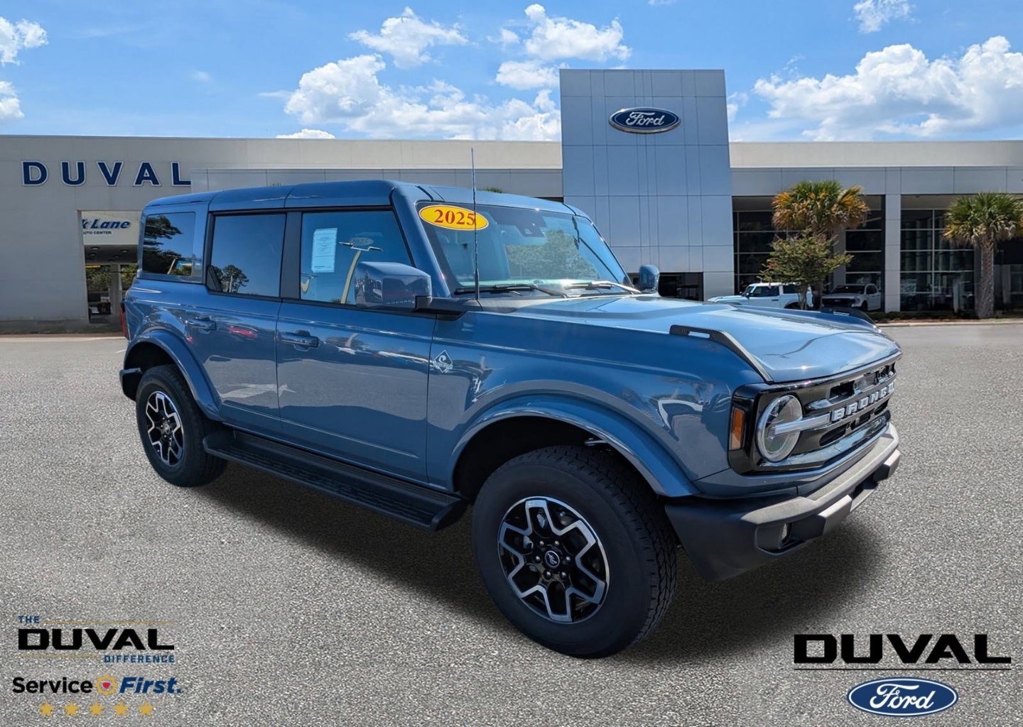 2025 Ford Bronco 4-Door Outer Banks's photo