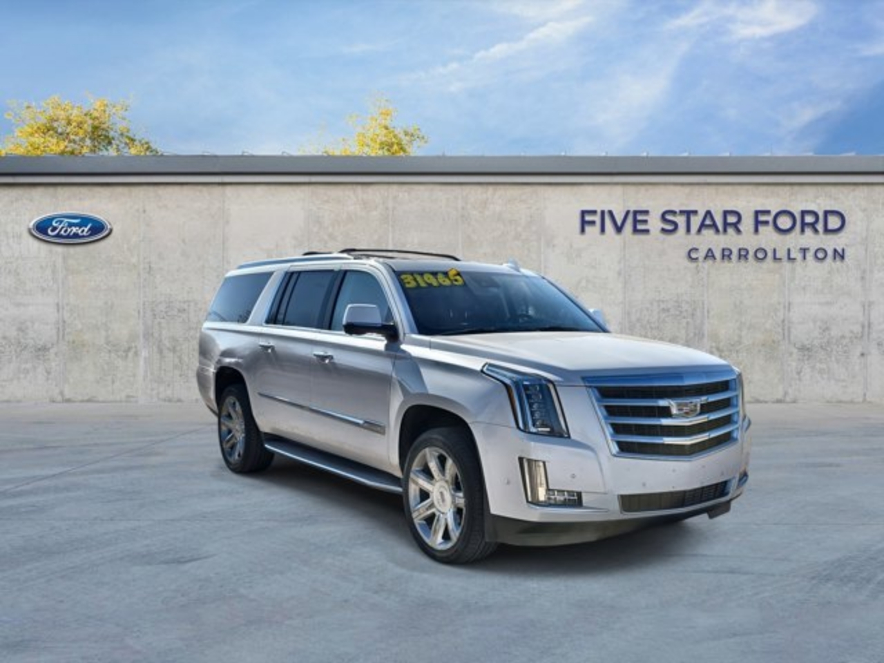 2020 Cadillac Escalade ESV Luxury's photo