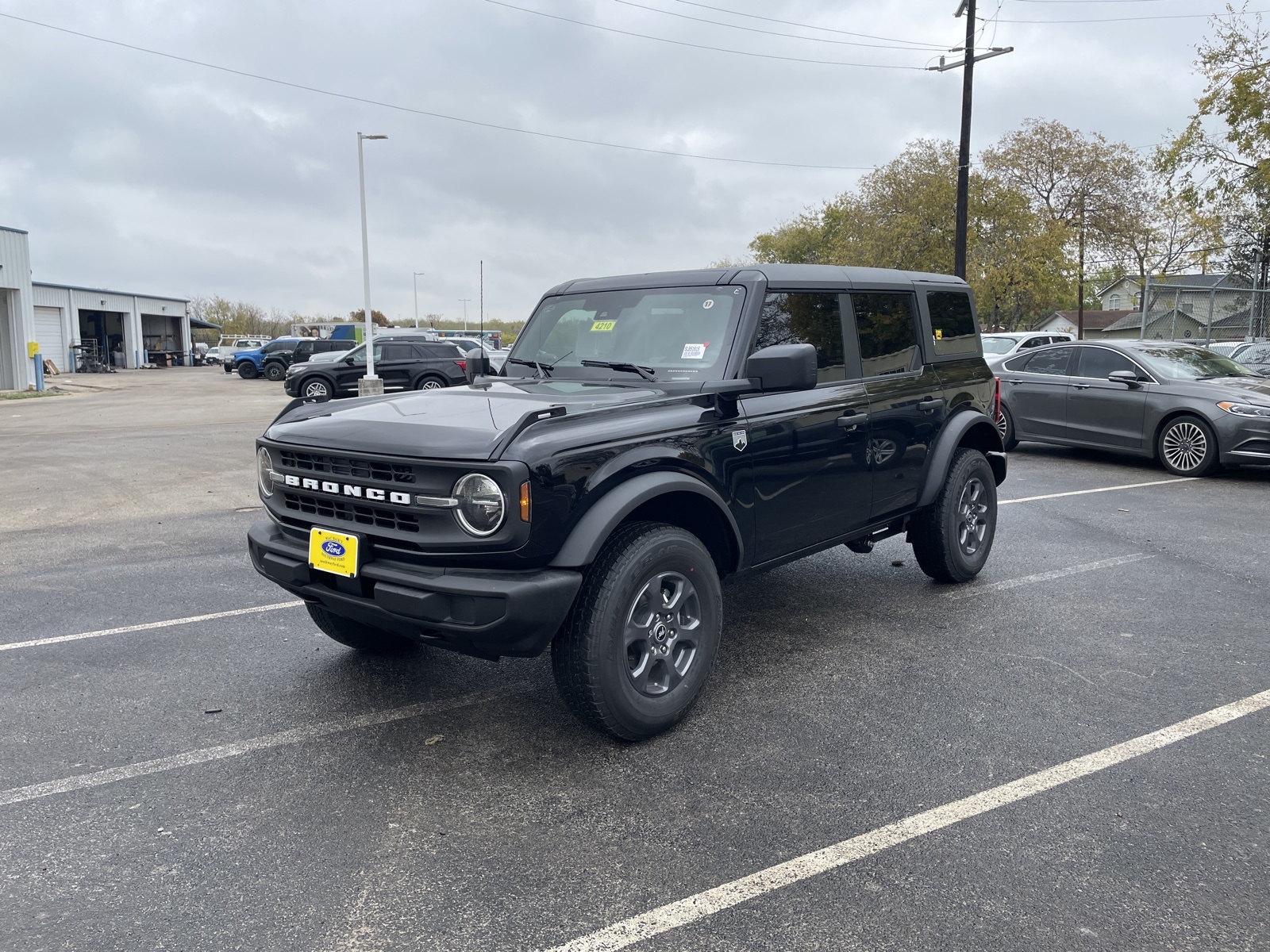 2025 Ford Bronco 4-Door Big Bend's photo