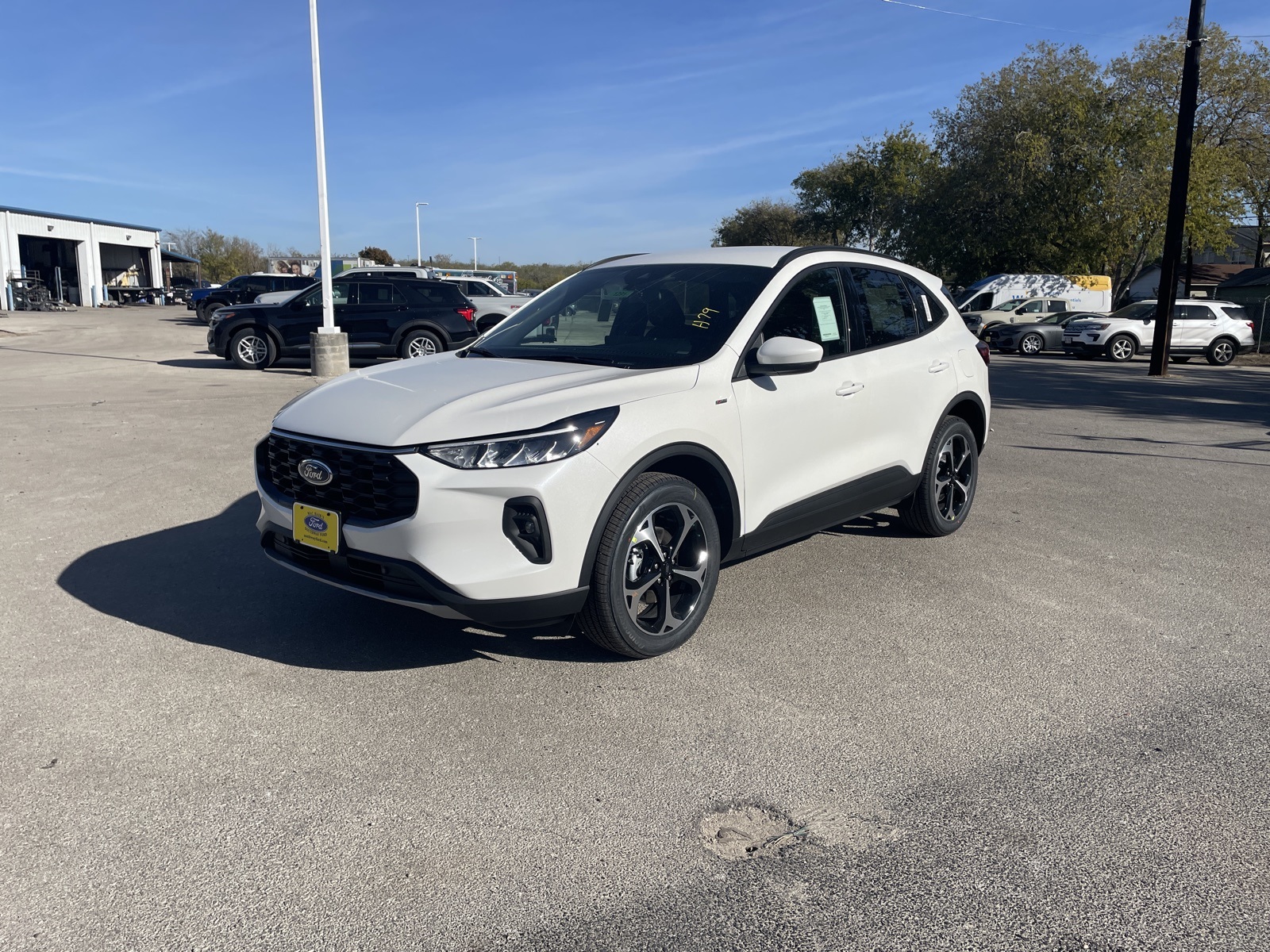 2026 Ford Escape ST-Line Select's photo