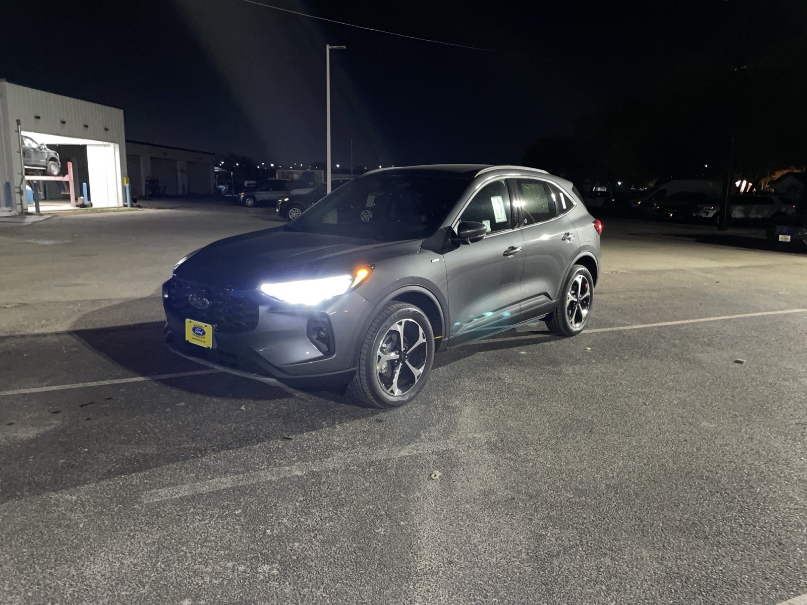 2026 Ford Escape ST-Line Select's photo