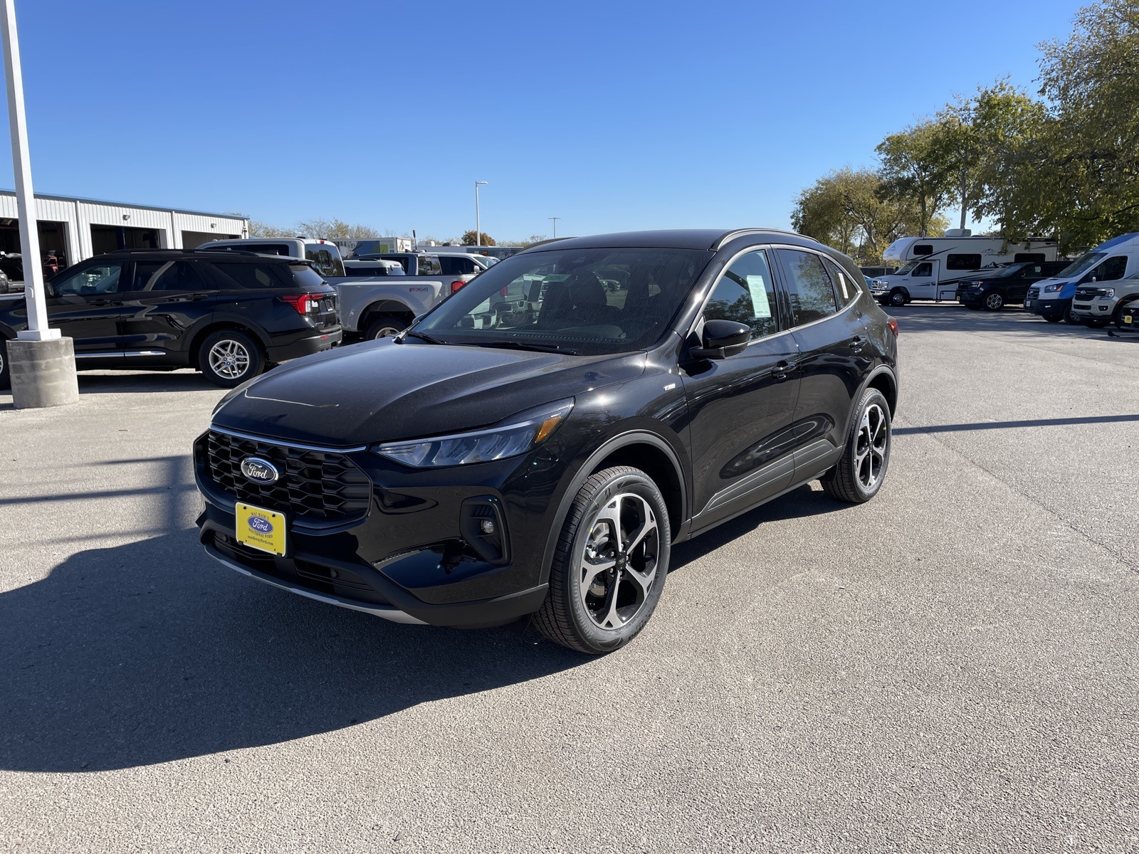 2026 Ford Escape ST-Line Select's photo