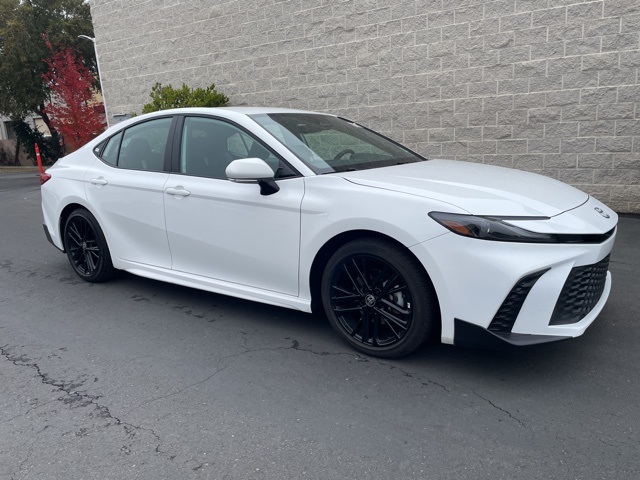 Used 2025 Toyota Camry SE
