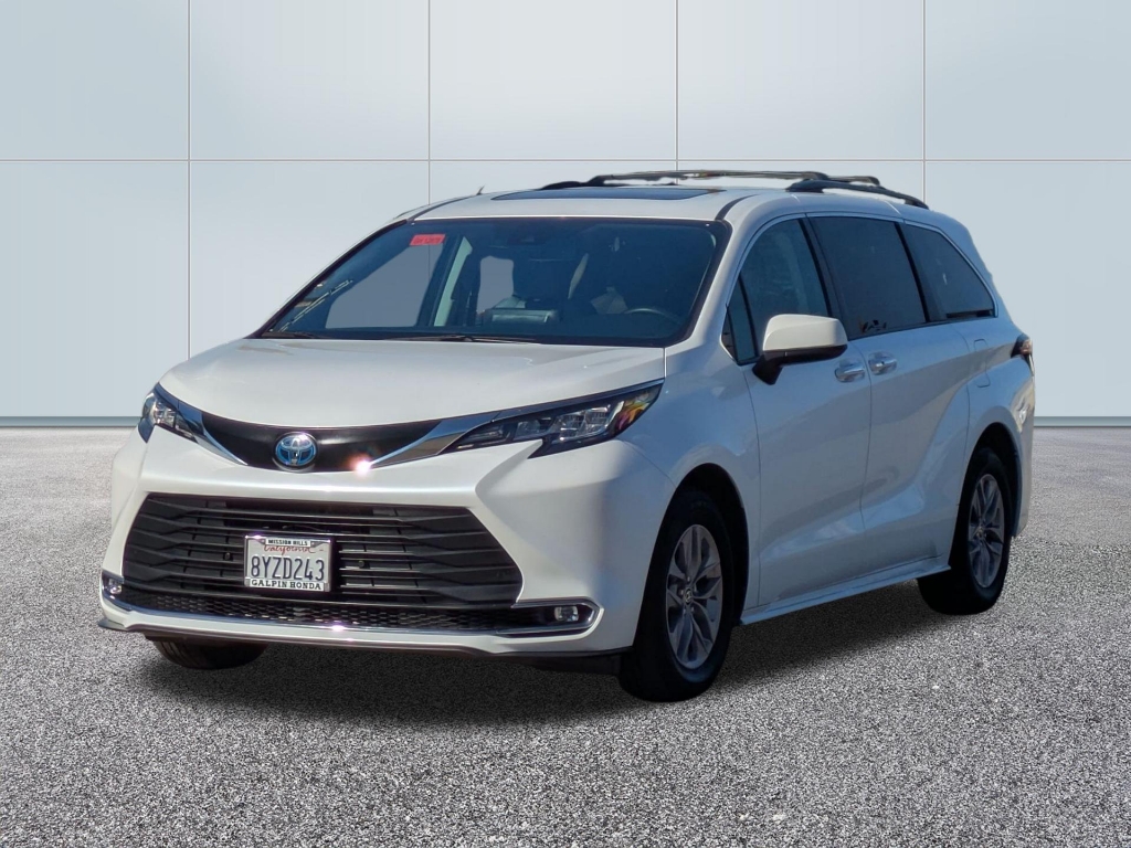 2022 Toyota Sienna XLE