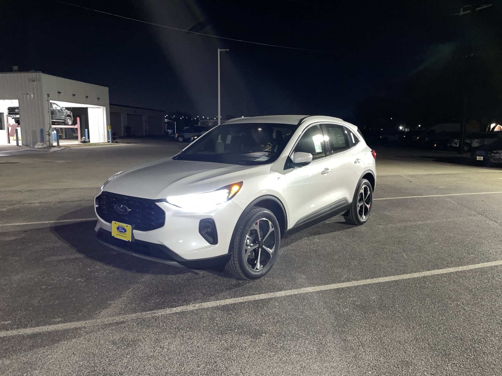 2026 Ford Escape ST-Line Select's photo