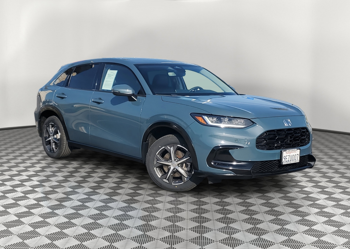 2023 Honda HR-V EX-L's photo