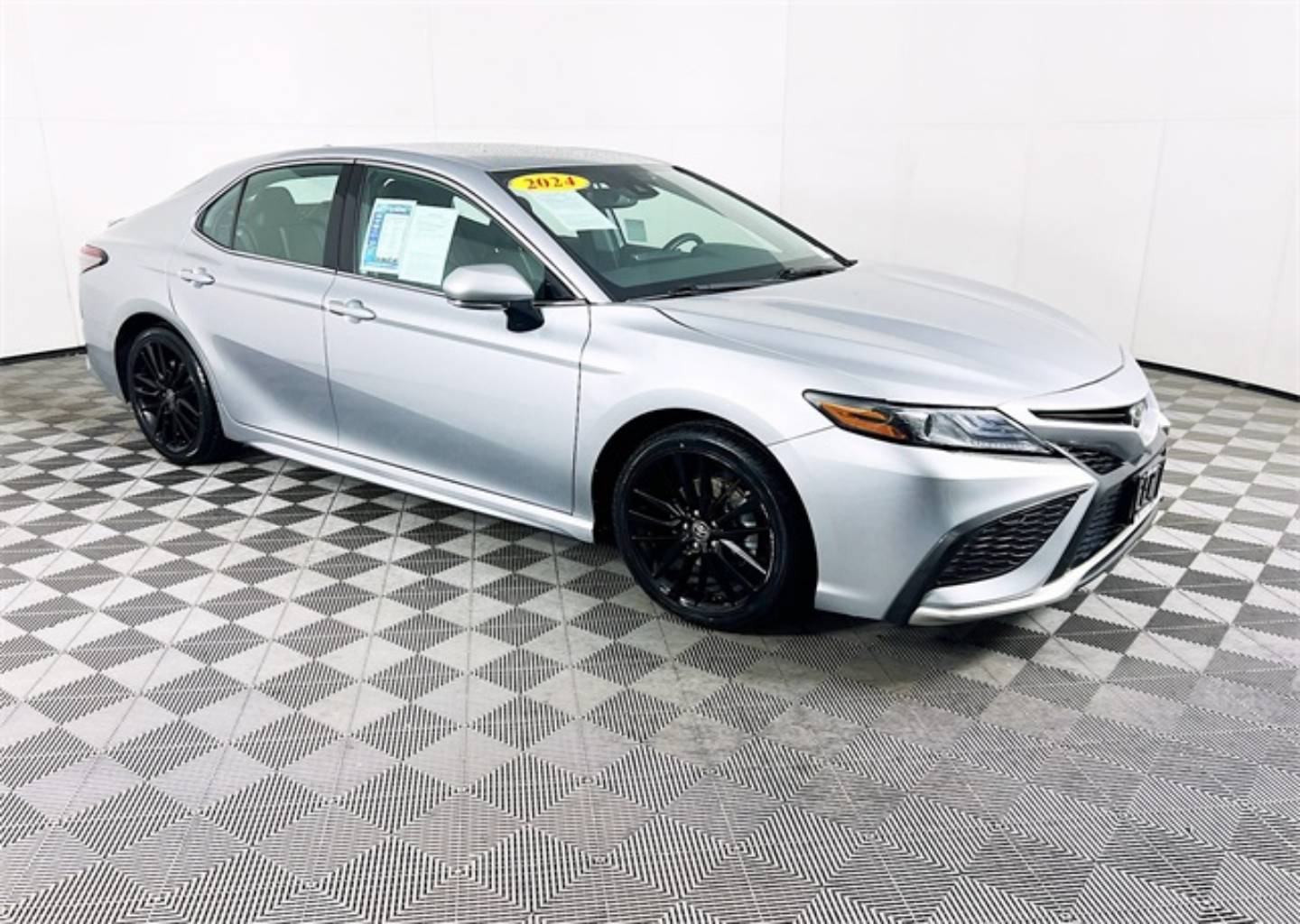 2024 Toyota Camry XSE's photo