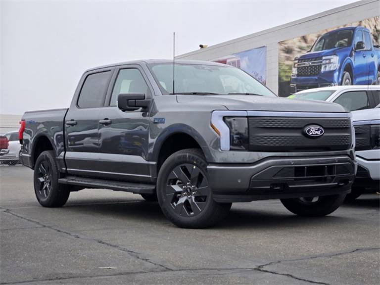 2025 Ford F-150 Lightning Flash