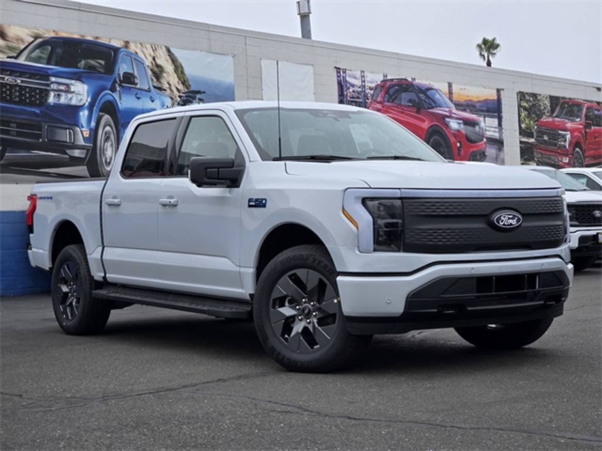 2025 Ford F-150 Lightning Flash's photo