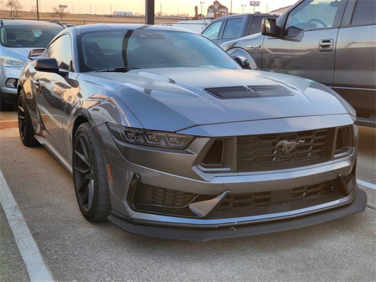 2024 Ford Mustang Dark Horse's photo
