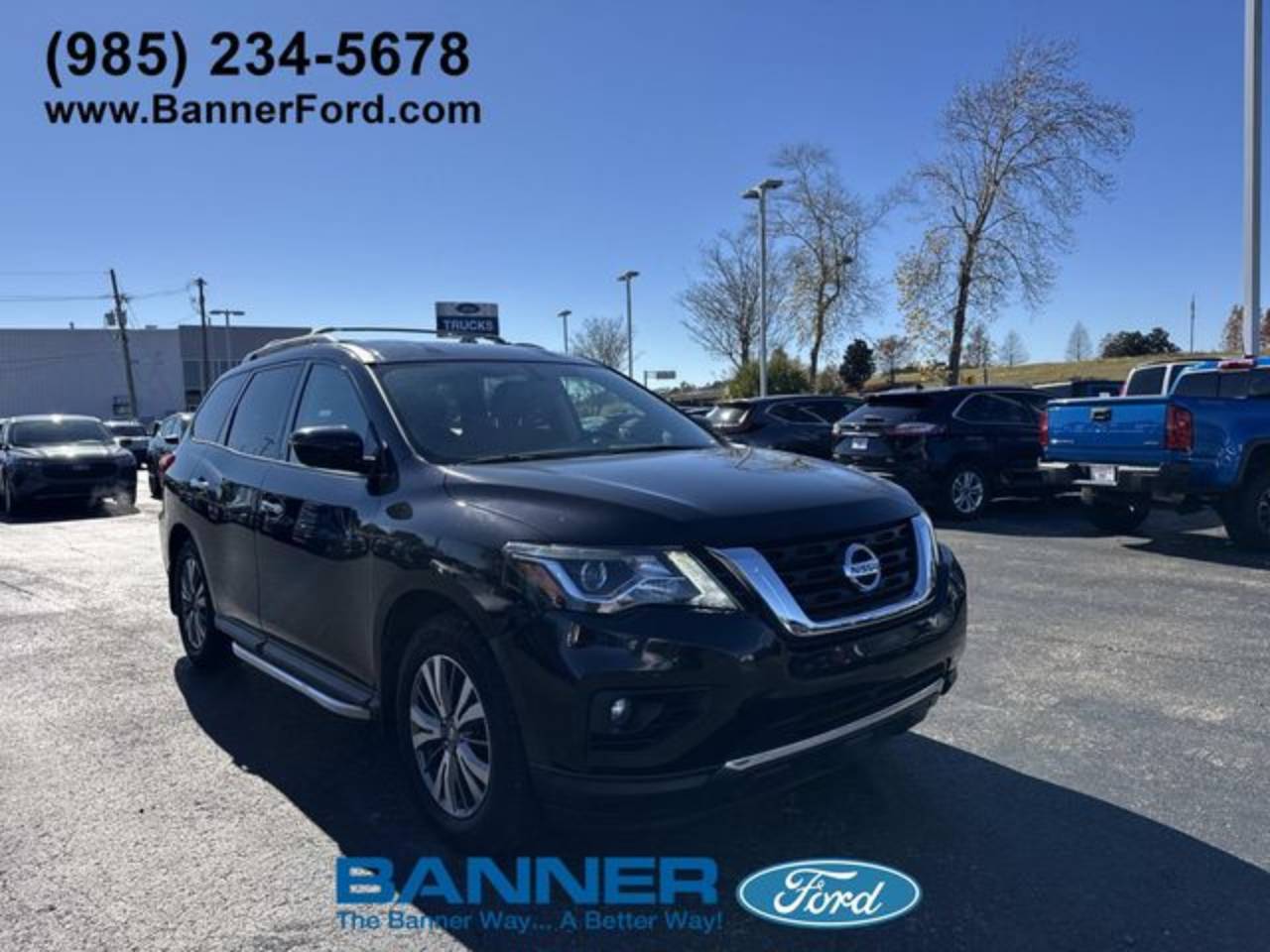 2020 Nissan Pathfinder SV's photo