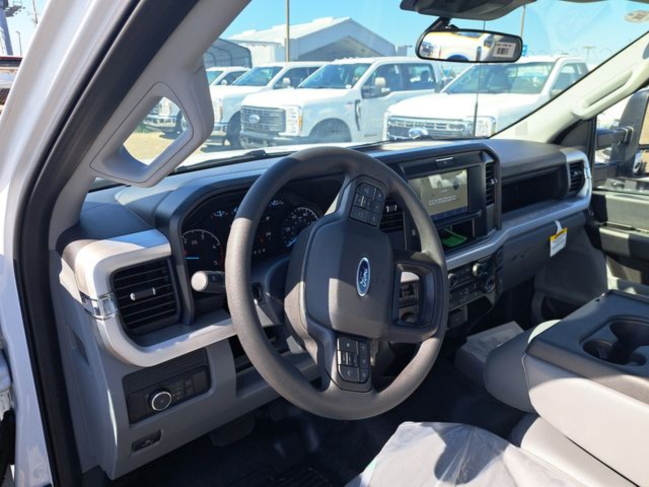 2025 Ford F-350 Super Duty Chassis Cab XL - Photo 10