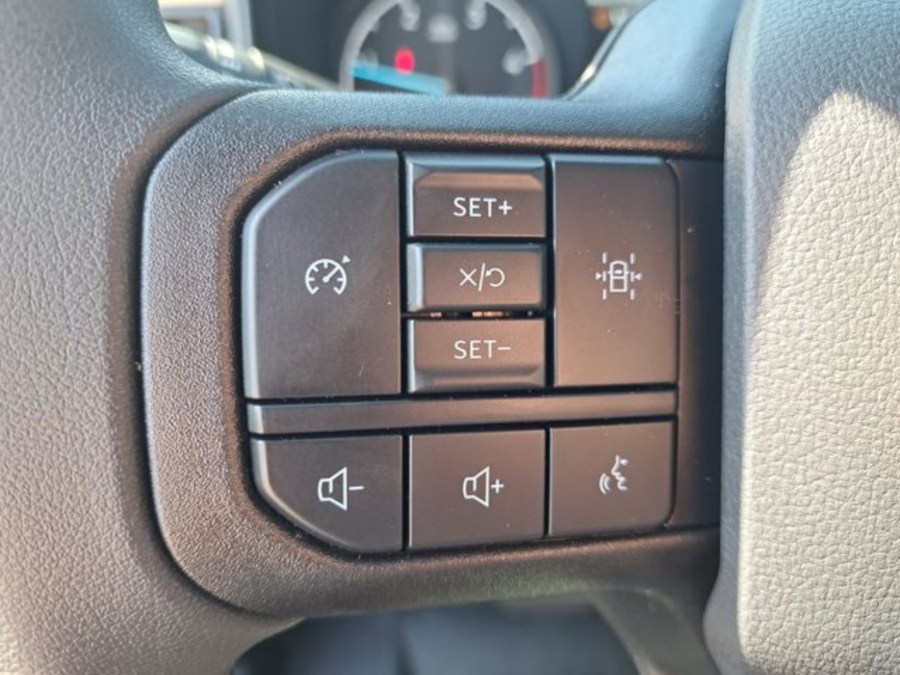 2025 Ford F-350 Super Duty Chassis Cab XL - Photo 13