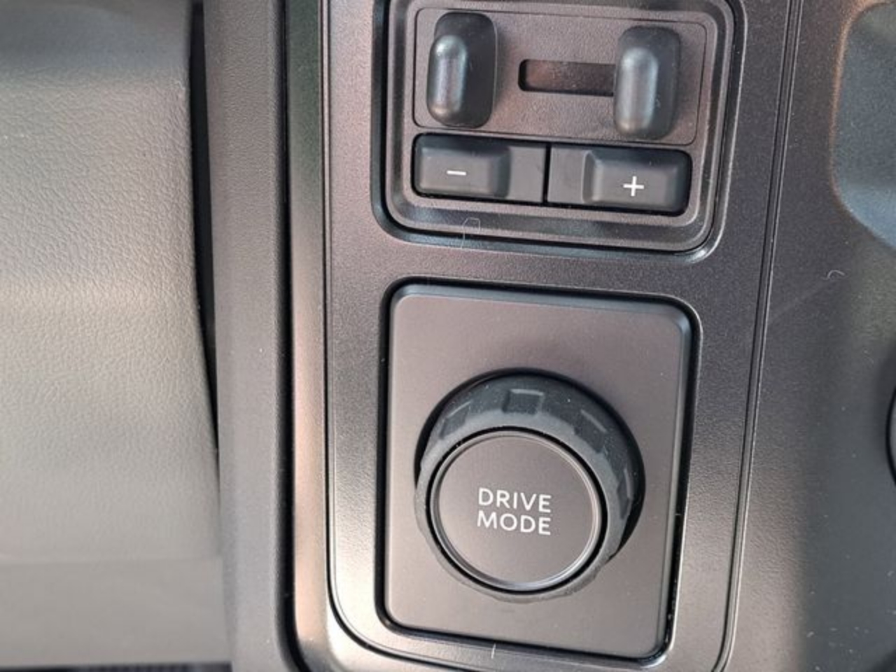 2025 Ford F-350 Super Duty Chassis Cab XL - Photo 18