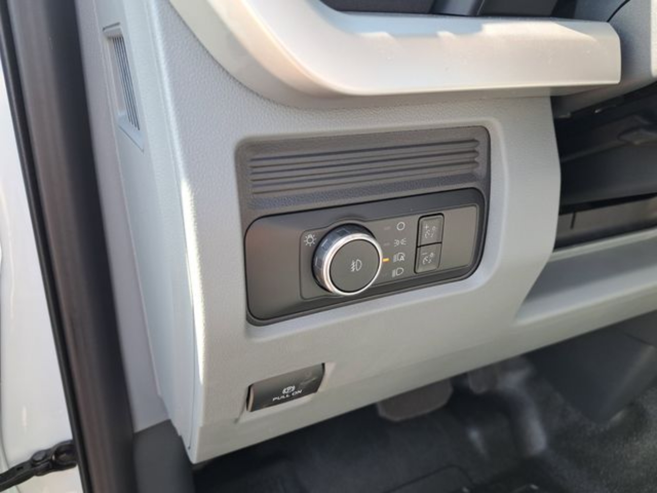 2025 Ford F-350 Super Duty Chassis Cab XL - Photo 20