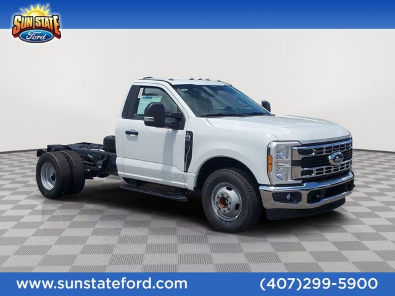 2025 Ford F-350 Super Duty Chassis Cab XL's photo
