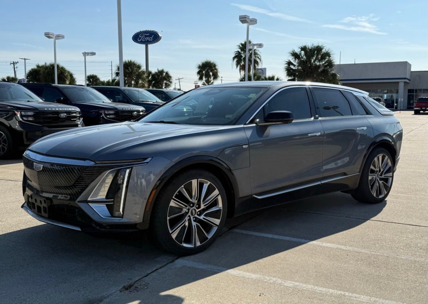 2023 Cadillac LYRIQ Luxury's photo
