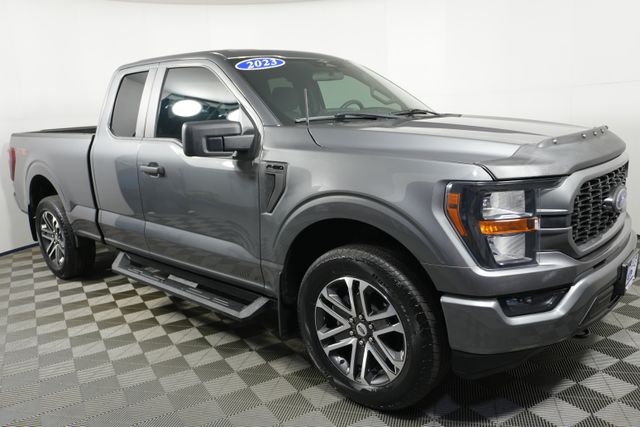 2023 Ford F-150 XL's photo